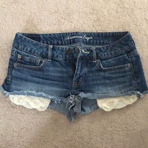 American Eagle cute detail pocket shorts